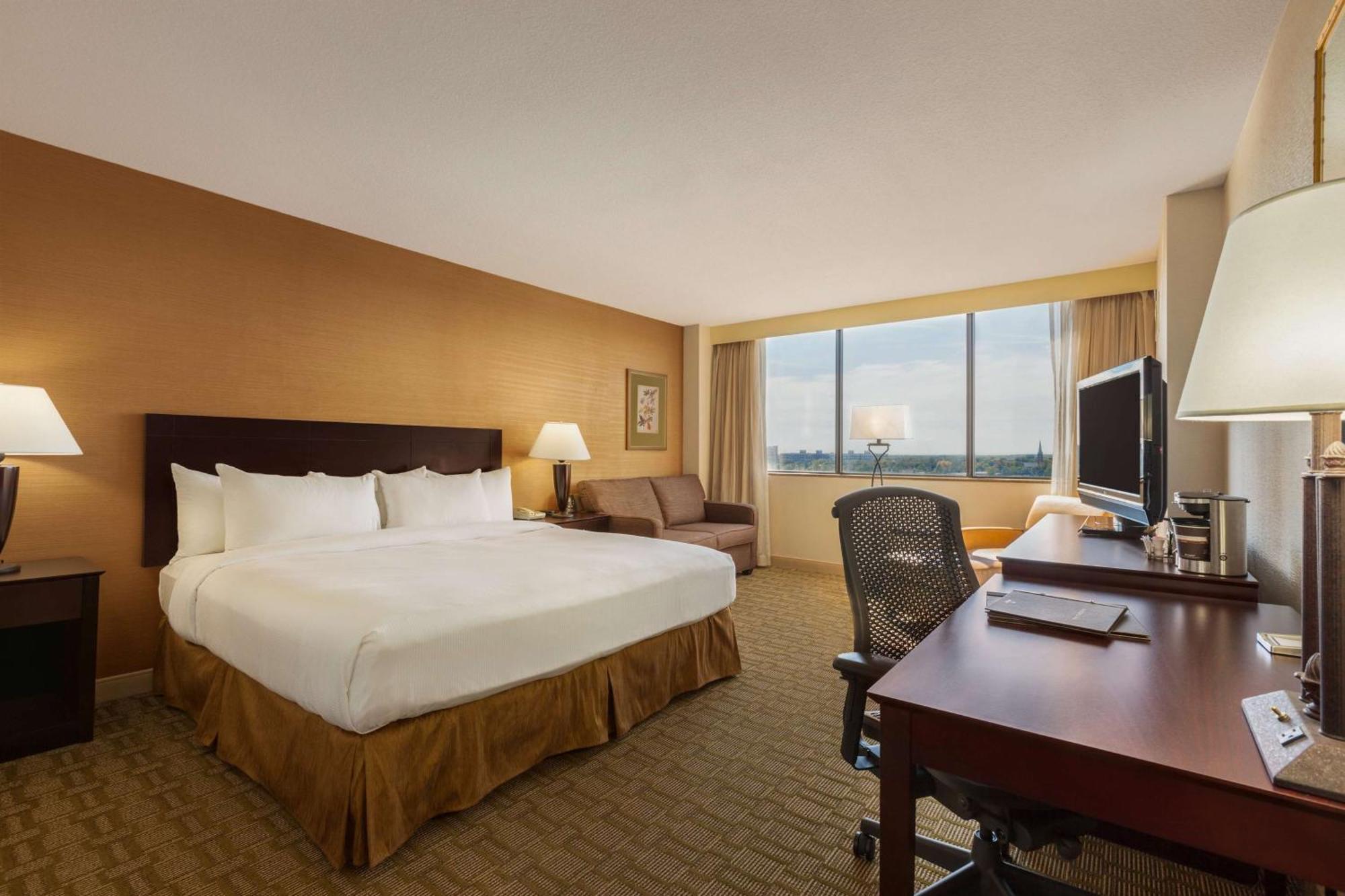 Hilton Fort Wayne At The Grand Wayne Convention Center (Adults Only) Bagian luar foto