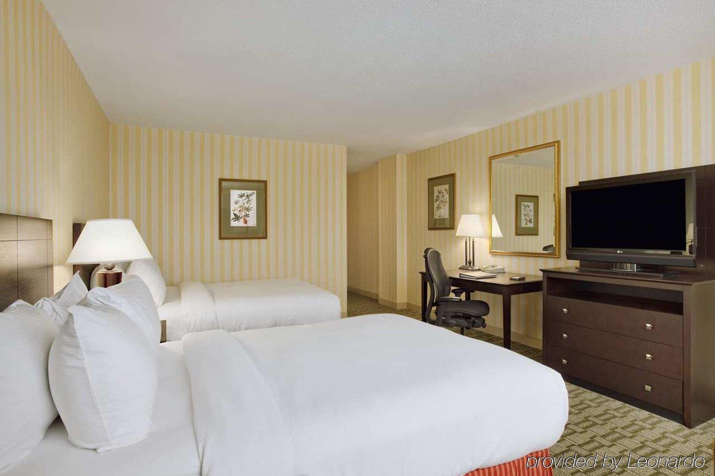 Hilton Fort Wayne At The Grand Wayne Convention Center (Adults Only) Ruang foto