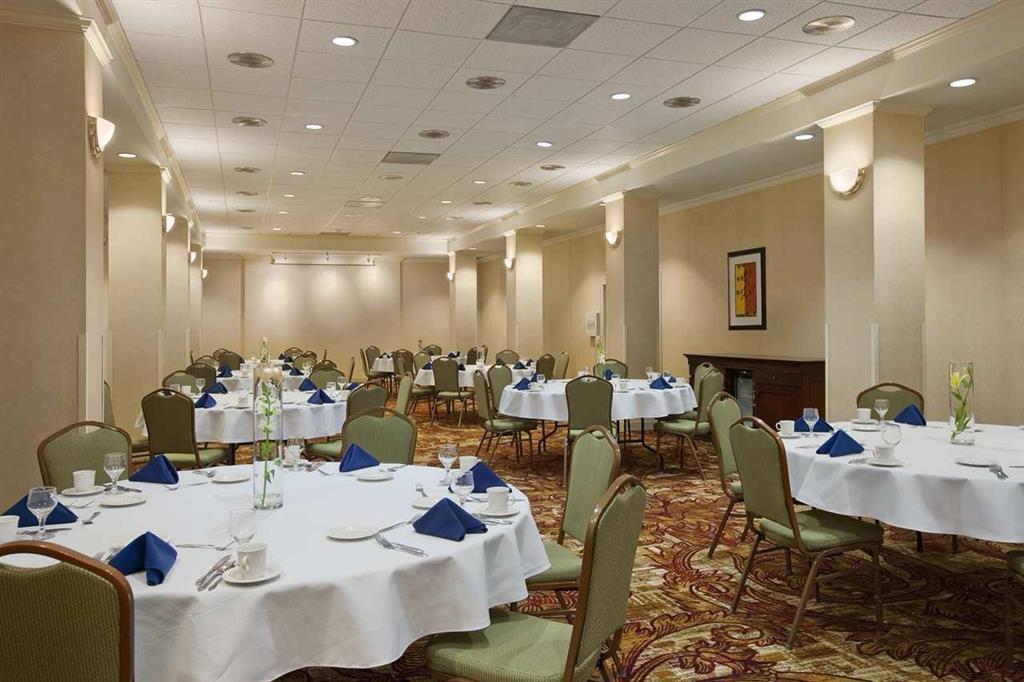Hilton Fort Wayne At The Grand Wayne Convention Center (Adults Only) Ruang foto